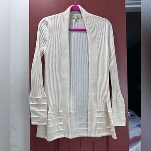 TRILLION Made in Italy. 💯Cashmere Elegant Cream Ribbed Cardigan